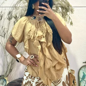 Blusa Bege, Folhos com Gola Amarração