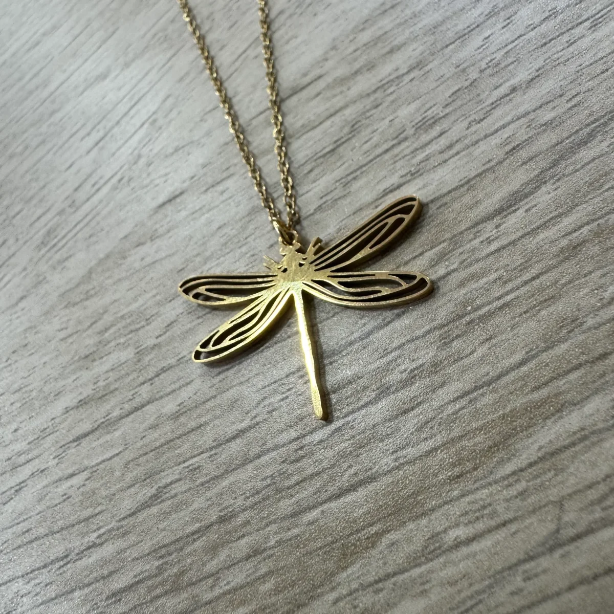 Fio Libélula Grande Dourado - Image 2