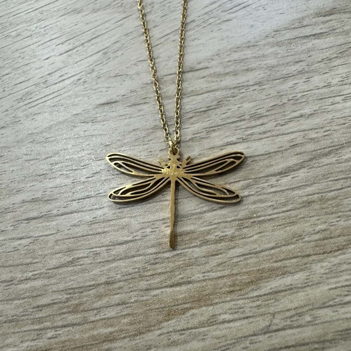 Fio Libélula Grande Dourado - Image 3