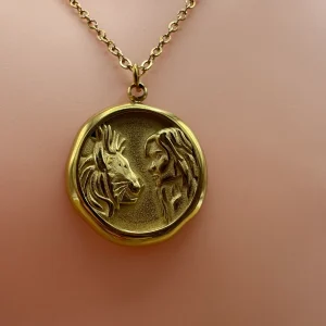 Fio Medalha Leão e Mulher Dourado