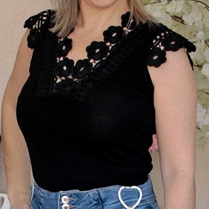 Camisola Bordado Flores Preta