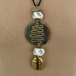 Colar Quenia, Serpent Grande de Latão