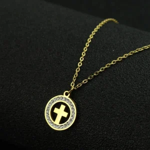Colar de Aço Inoxidável Cristão com Cruz e Pedras Brilhantes