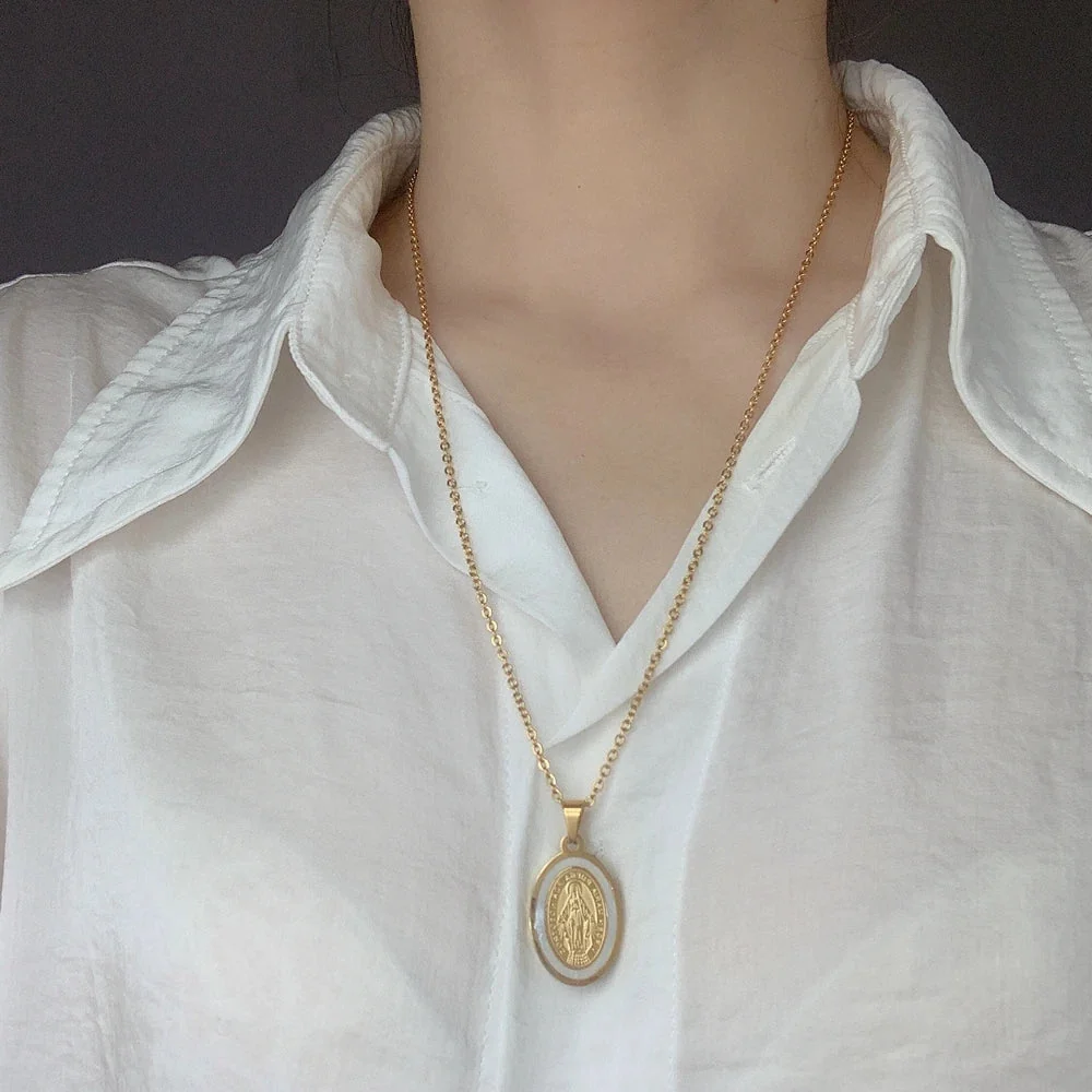 Colar Feminino Cristão em Aço inoxidável com Pingentes Virgem Maria - Image 2