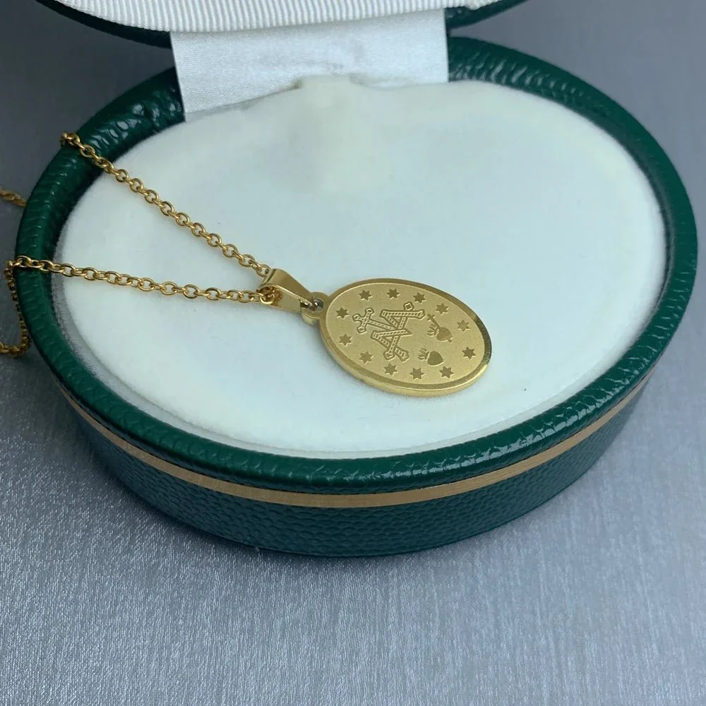 Colar Feminino Cristão em Aço inoxidável com Pingentes Virgem Maria - Image 5